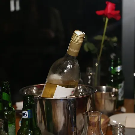 Stone Room-kamena Soba アパート *