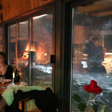 アパート Stone Room-kamena Soba Šipovo