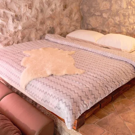 Stone Room-kamena Soba *